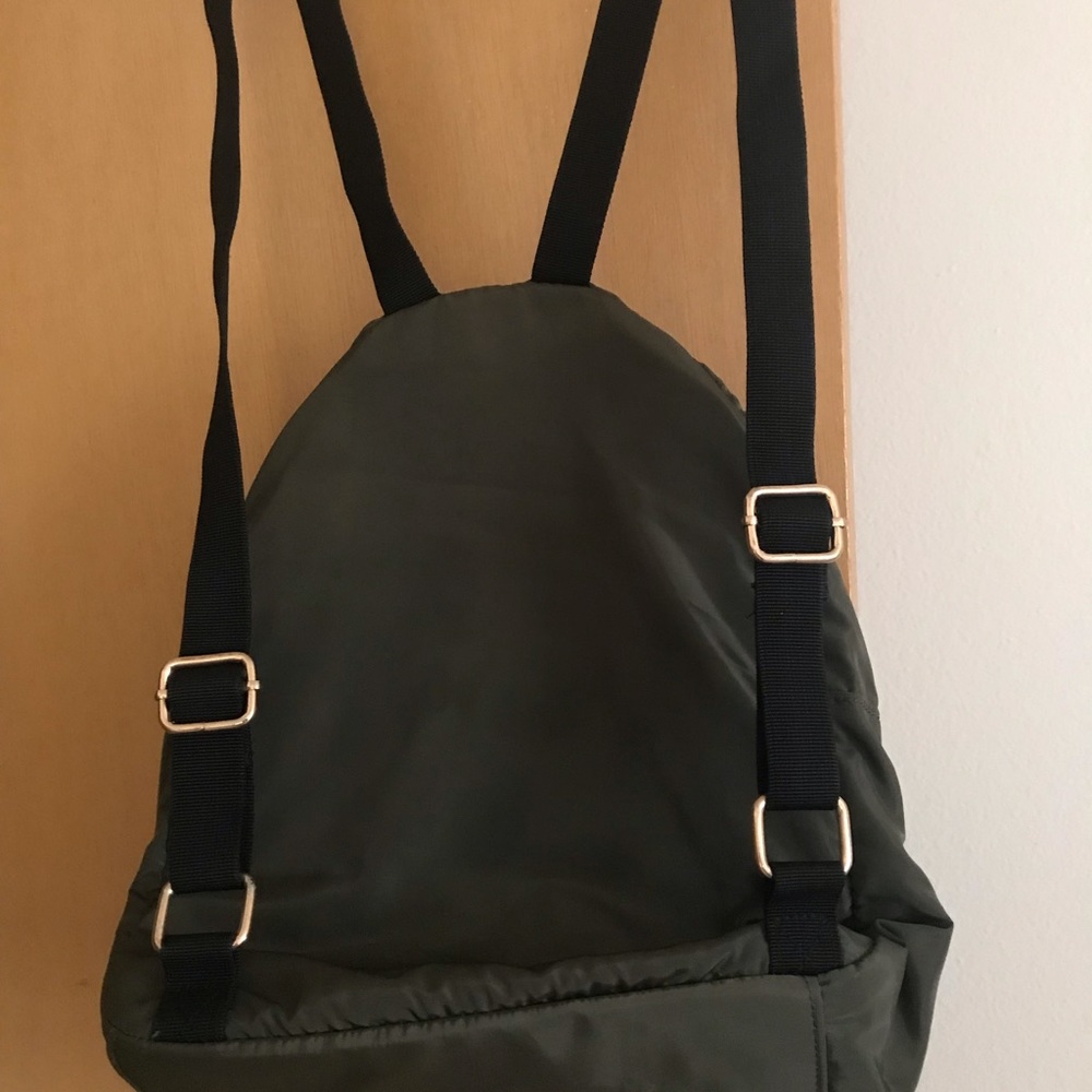 Sold…………Backpack bag - Picture 6 of 6